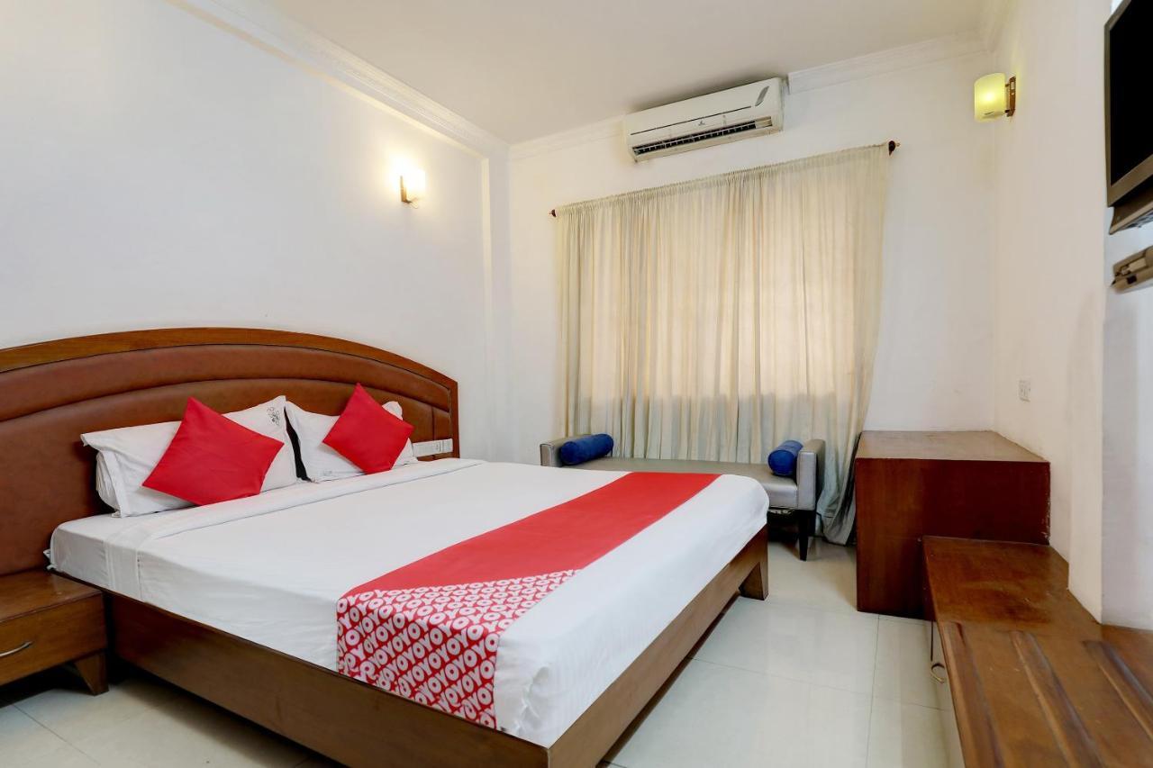Oyo 44065 Sri Krishna Nilaya Hotel Bangalore Bagian luar foto